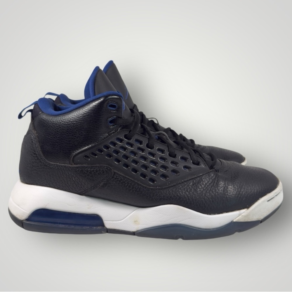 Men’s Jordan Maxin 200 size 11.5